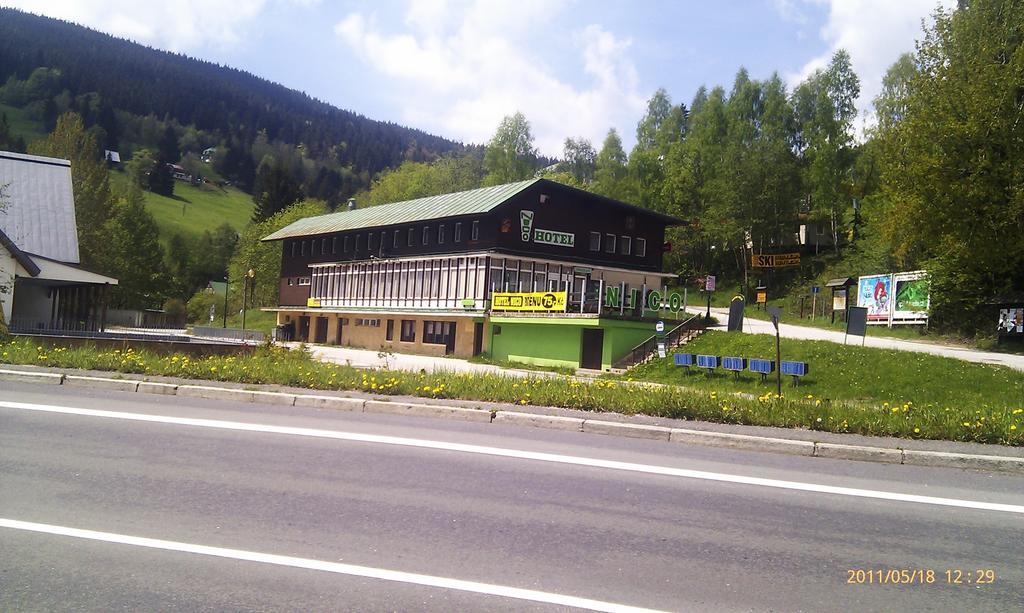 Hotel Nico Spindleruv Mlyn Bagian luar foto